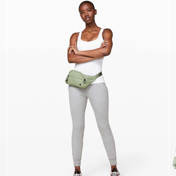 ❤️ Lululemon On The Beat Belt Bag *4.5L Green - Picture 11 of 11